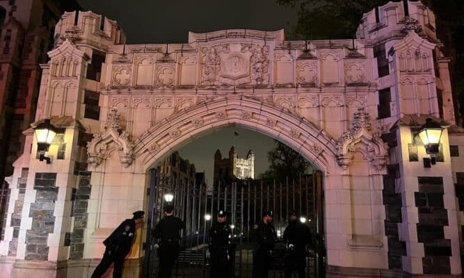 Apri 30, Police at the Gates of CCNY