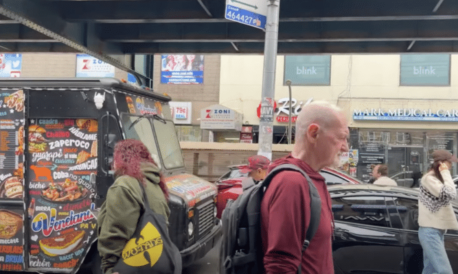 Food vendors in Jackson Heights