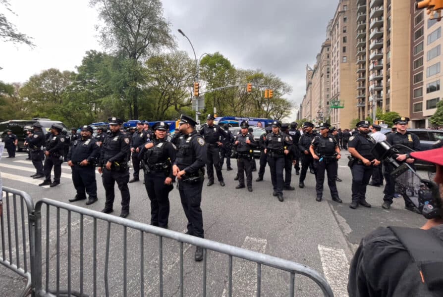 NYPD blocking protestors