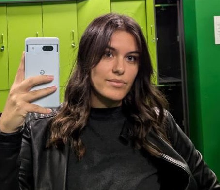 Ludovica Mazzani holding a phone for a selfie.