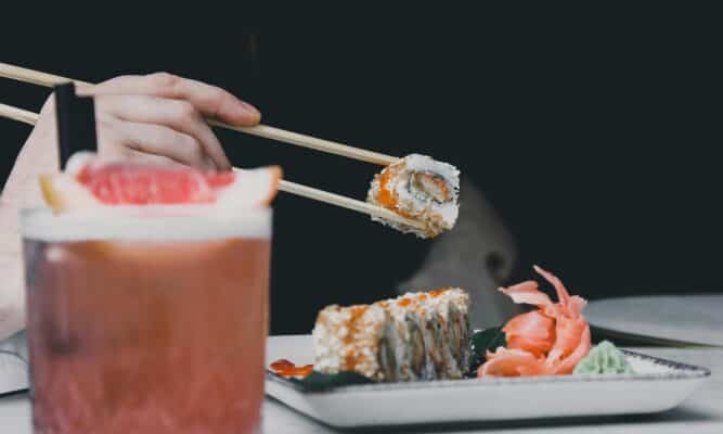 Cocktail and Sushi by Doğu Tunce, Creative Commons license. Courtesy Pexels